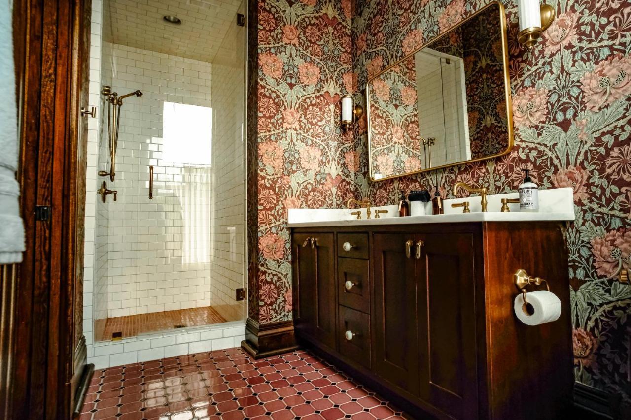 Henrie House I Luxury 4Br Downtown Historic Gem With Library & Patio Villa NashvilleNashville  Kültér fotó
