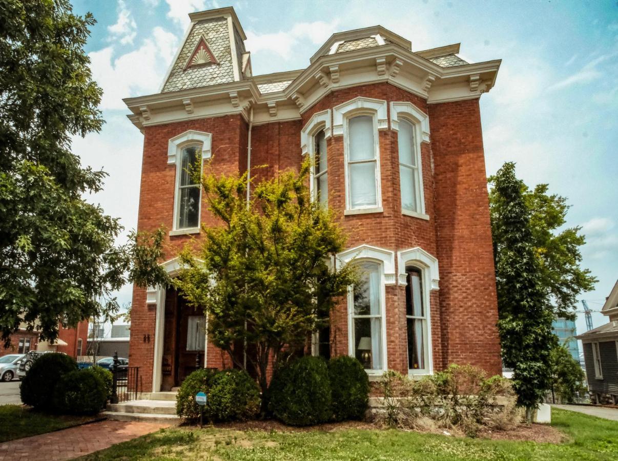 Henrie House I Luxury 4Br Downtown Historic Gem With Library & Patio Villa NashvilleNashville  Kültér fotó